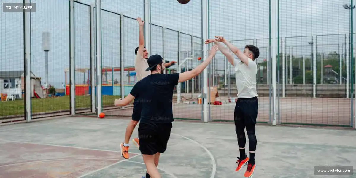 <strong>必一运动</strong>🥏飞盘腾空而起，传递的是快乐与运动的默契！